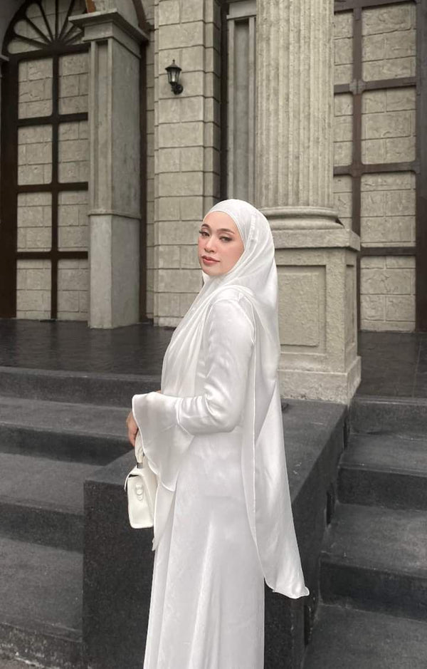 White Abaya – Timeless Elegance