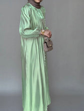 PEARLY GREEN