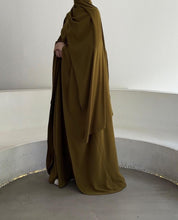 Olive Abaya With Hijab – Subtle Sophistication .The perfect blend of comfort and coverage.