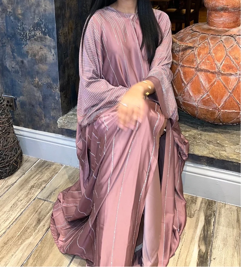 Elegant pink Abaya set