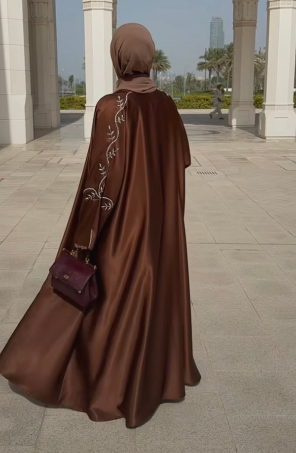 Brown Abaya – Luxe Modesty in Earthy Tones