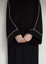 ELEGANT BLACK