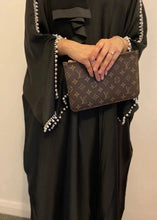BLACK PEARLS