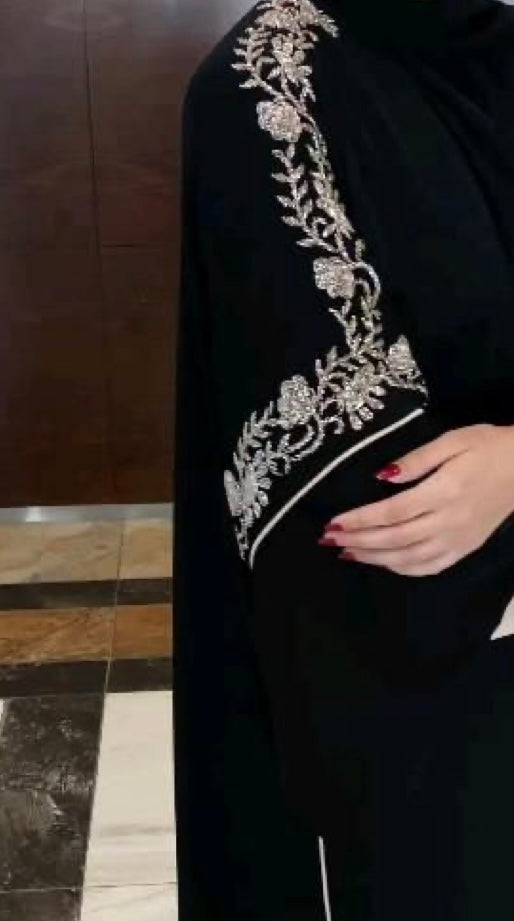 Timeless Noir – Customized Black Abaya for Elegant Modesty
