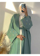 GREEN & WHITE